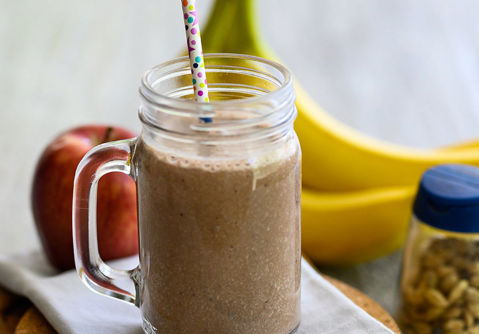 SMOOTHIE ΜΕ ΜΗΛΟ, ΜΠΑΝΑΝΑ & ΚΑΡΔΑΜΟ